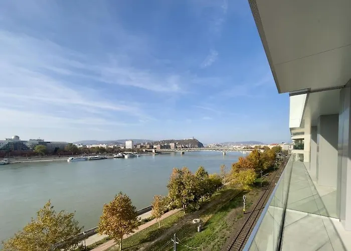 Panorama Apartment At Infinity Budapest